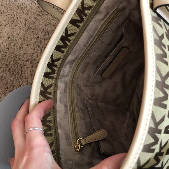 Michael Kors Purse - Picture 3 of 3